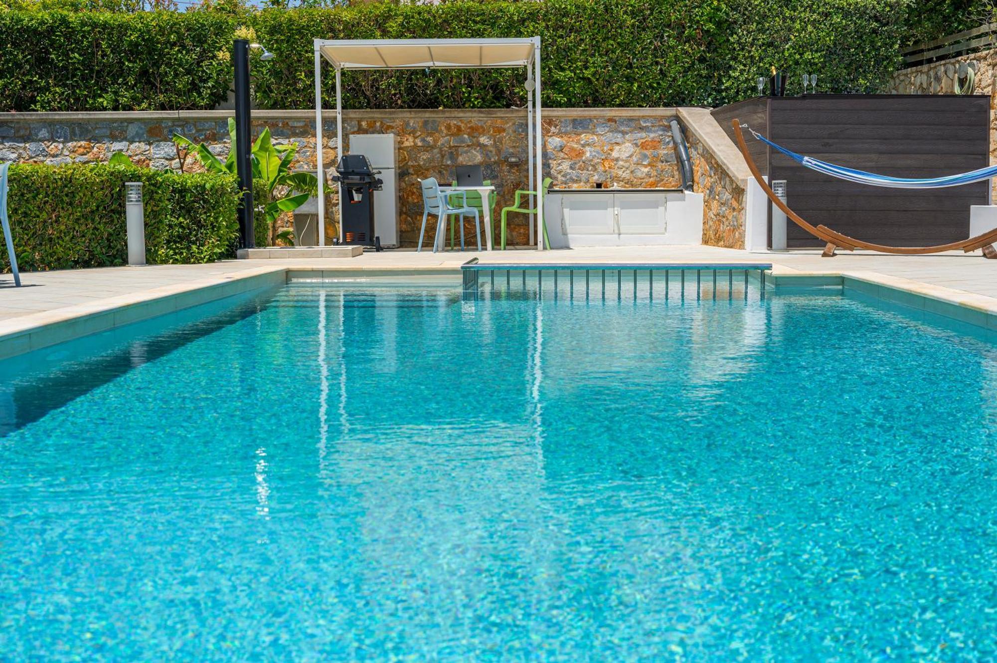 Villa Elysium Seaview Oasis à Kato Galatas Extérieur photo